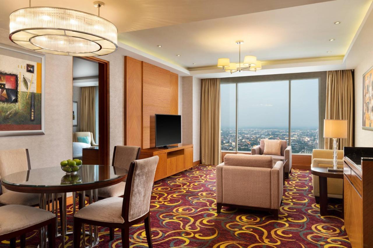 Jw Marriott Hotel מדאן מראה חיצוני תמונה