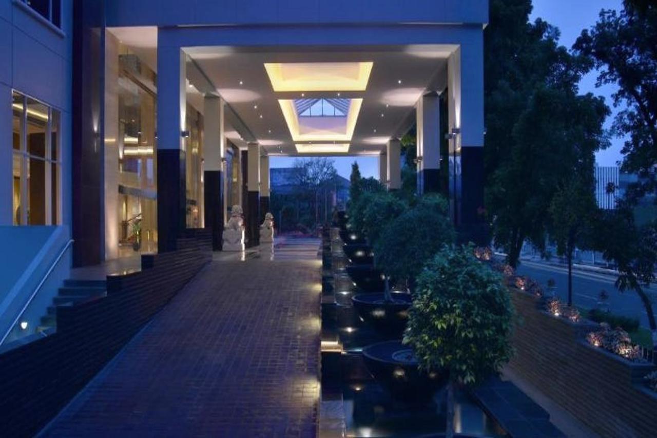 Jw Marriott Hotel מדאן מראה חיצוני תמונה